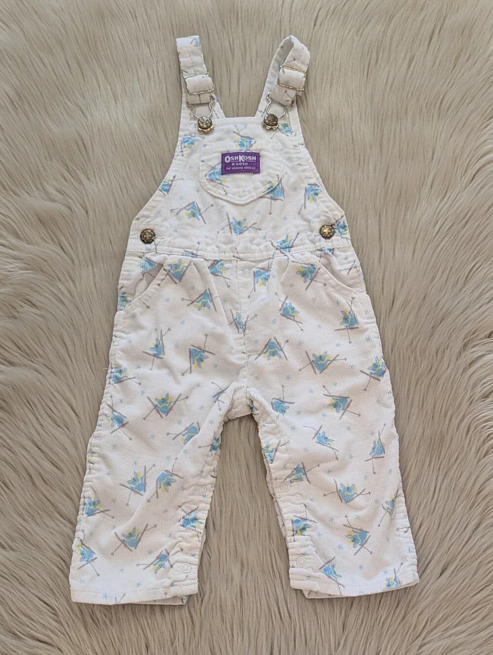 Vintage Oshkosh B'gash white corduroys oberhalls with skiing mouse print 24M